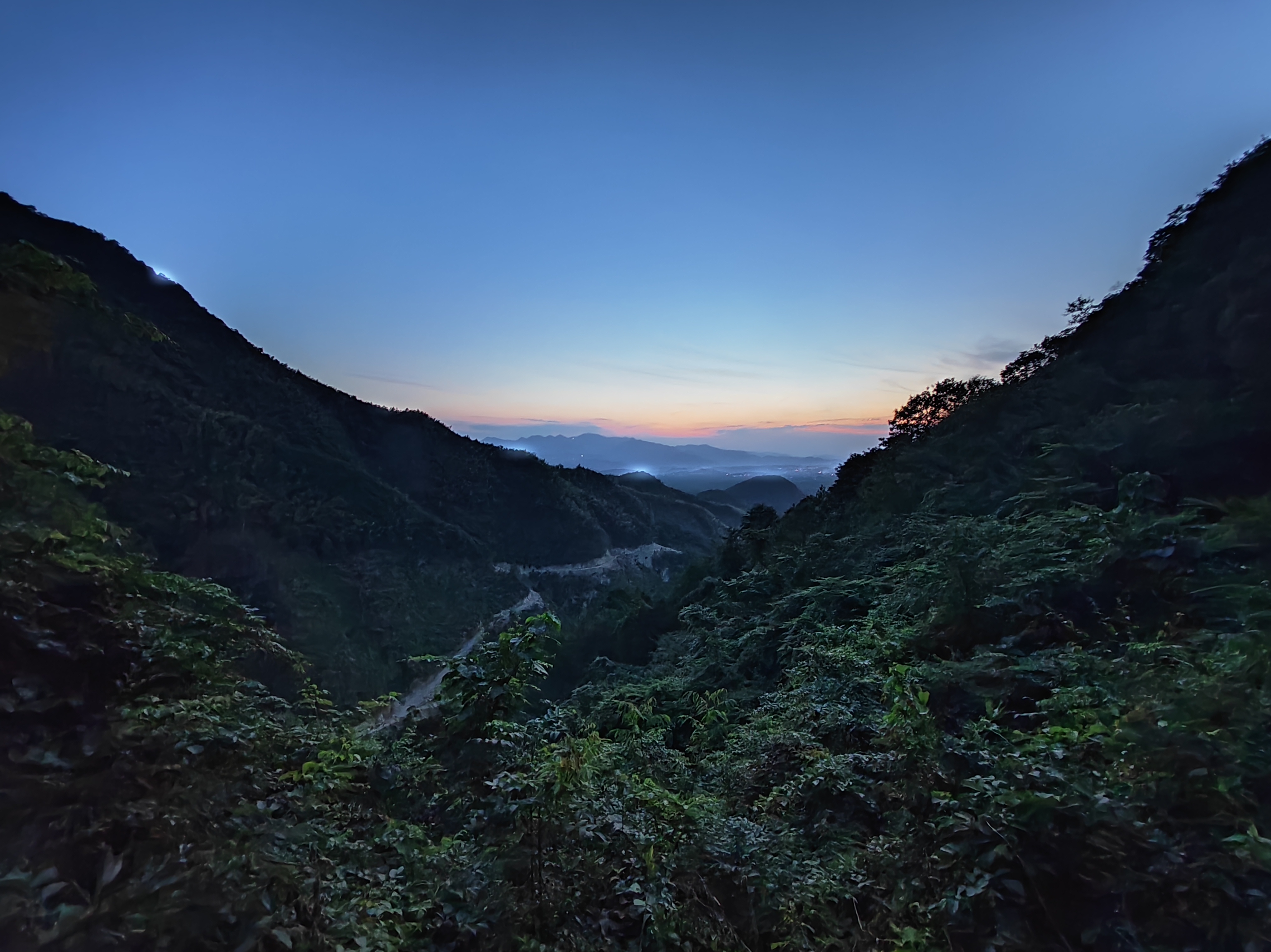 downhill-in-the-evening